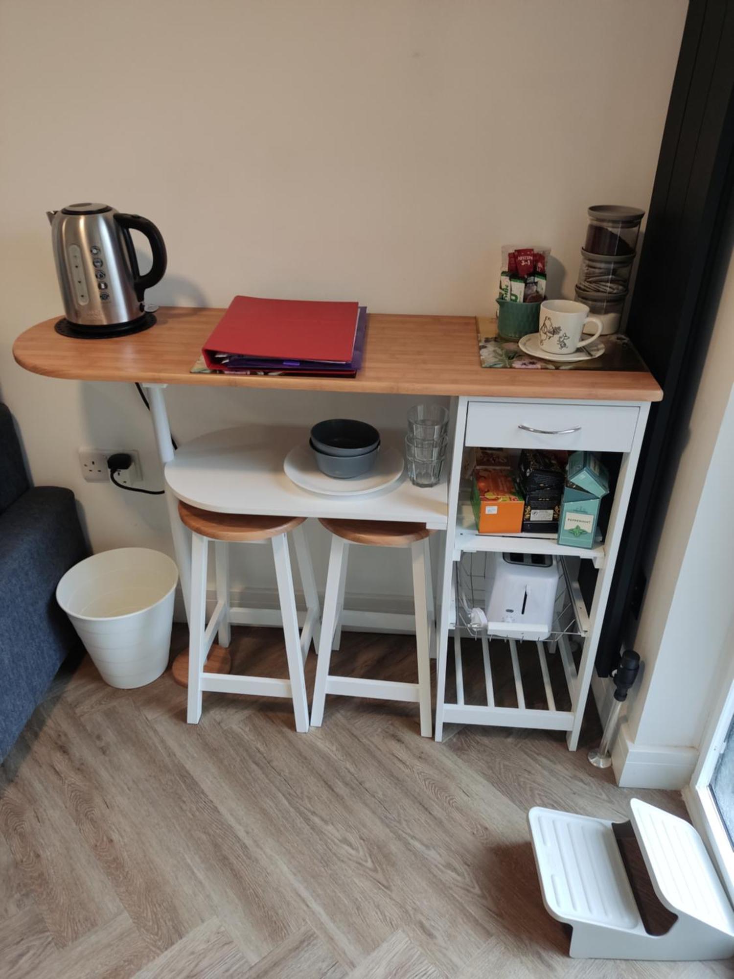 En-Suite Double Room With Private Entrance EDI Buitenkant foto